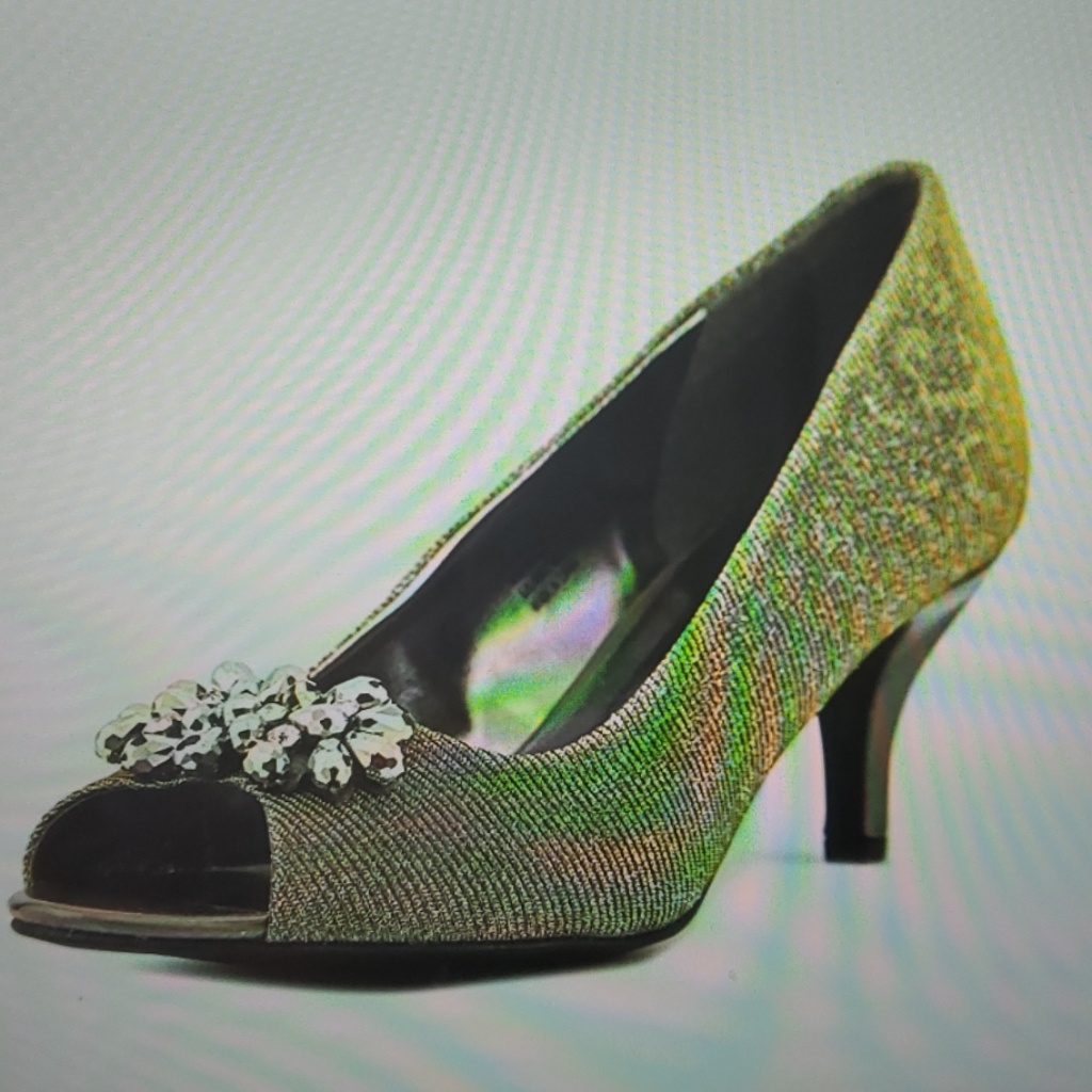Karen Scott Classic Pumps Brand New